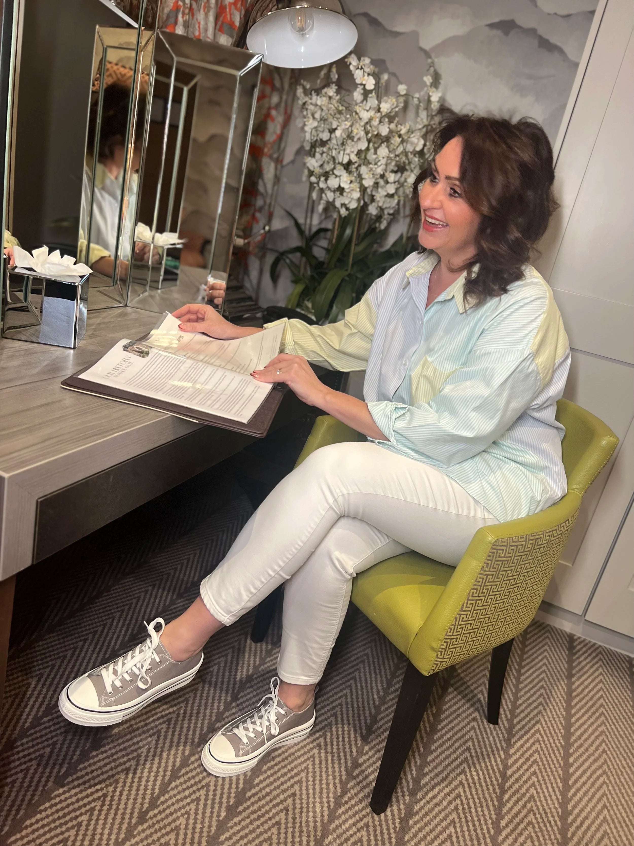 Montpellier Lace Canvas