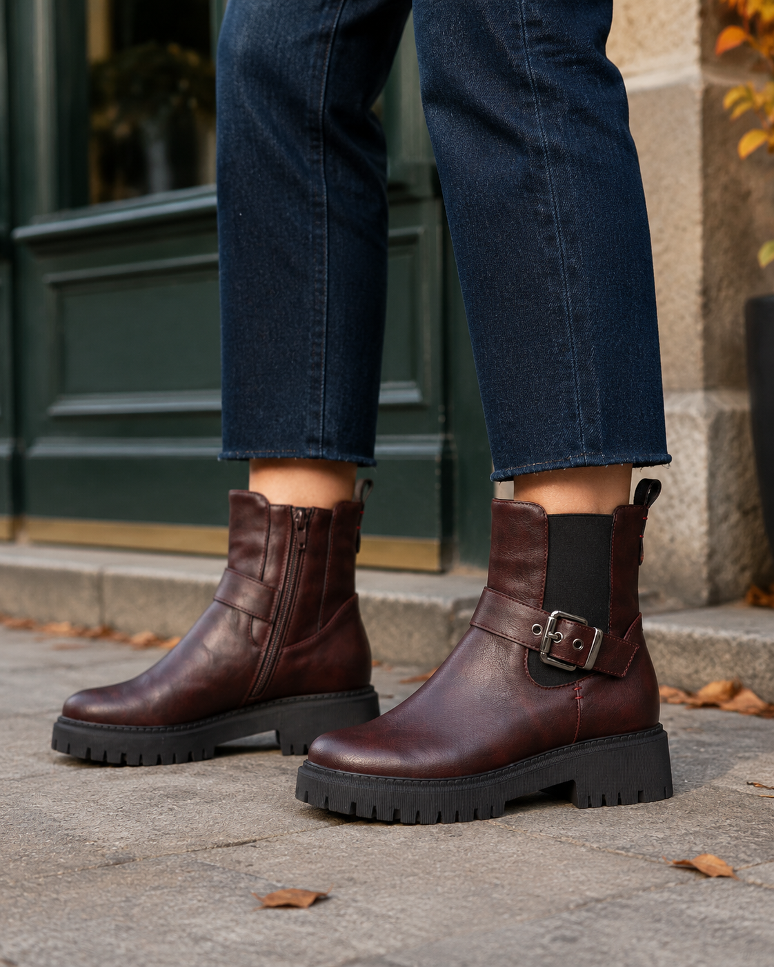 Lapari Chunky Chelsea Boots