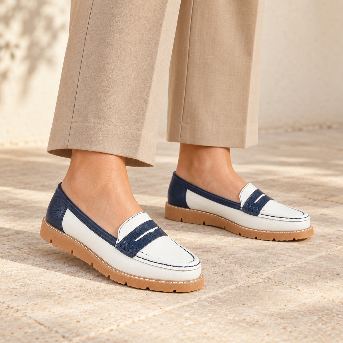 Sea Breeze Saddle Trim Leather Loafers