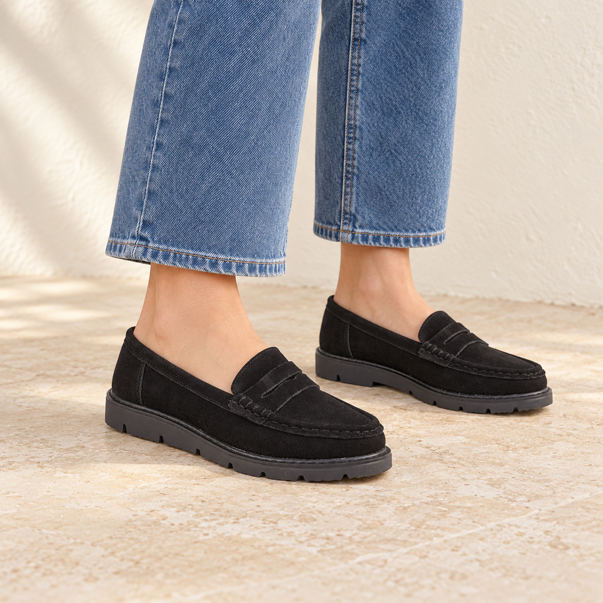 Shore Leather Saddle Trim Loafers